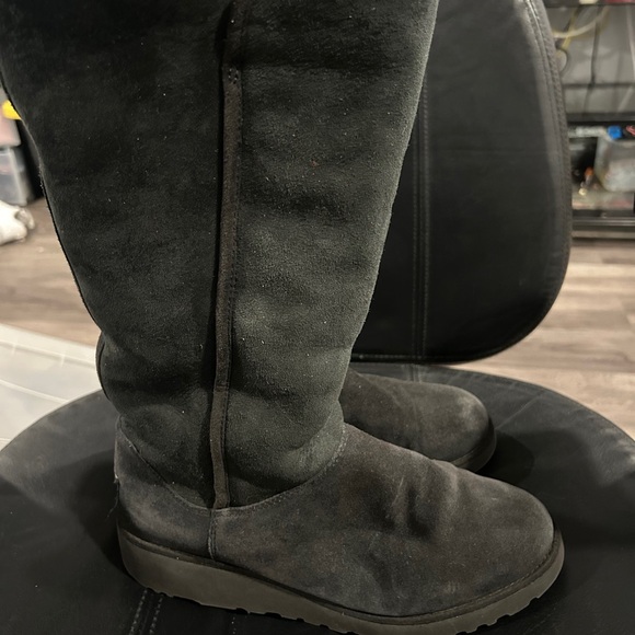 UGG Black Suede Boots size 8 - Picture 5 of 8